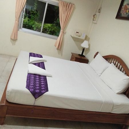 Saver Guesthouse Bãi biển Chaweng Ngoại thất bức ảnh